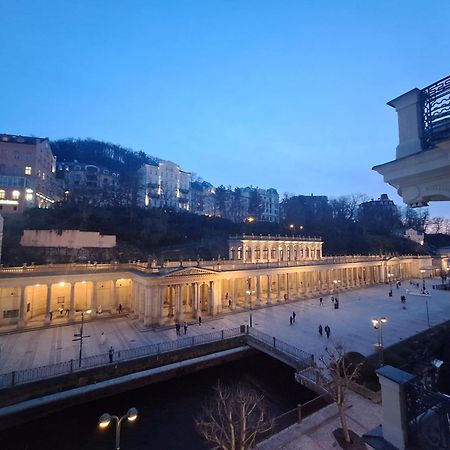 Apartments Stubsi With Colonnade View 카를로비바리 외부 사진