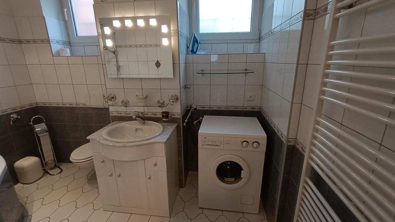 Apartments Stubsi With Colonnade View 카를로비바리 외부 사진